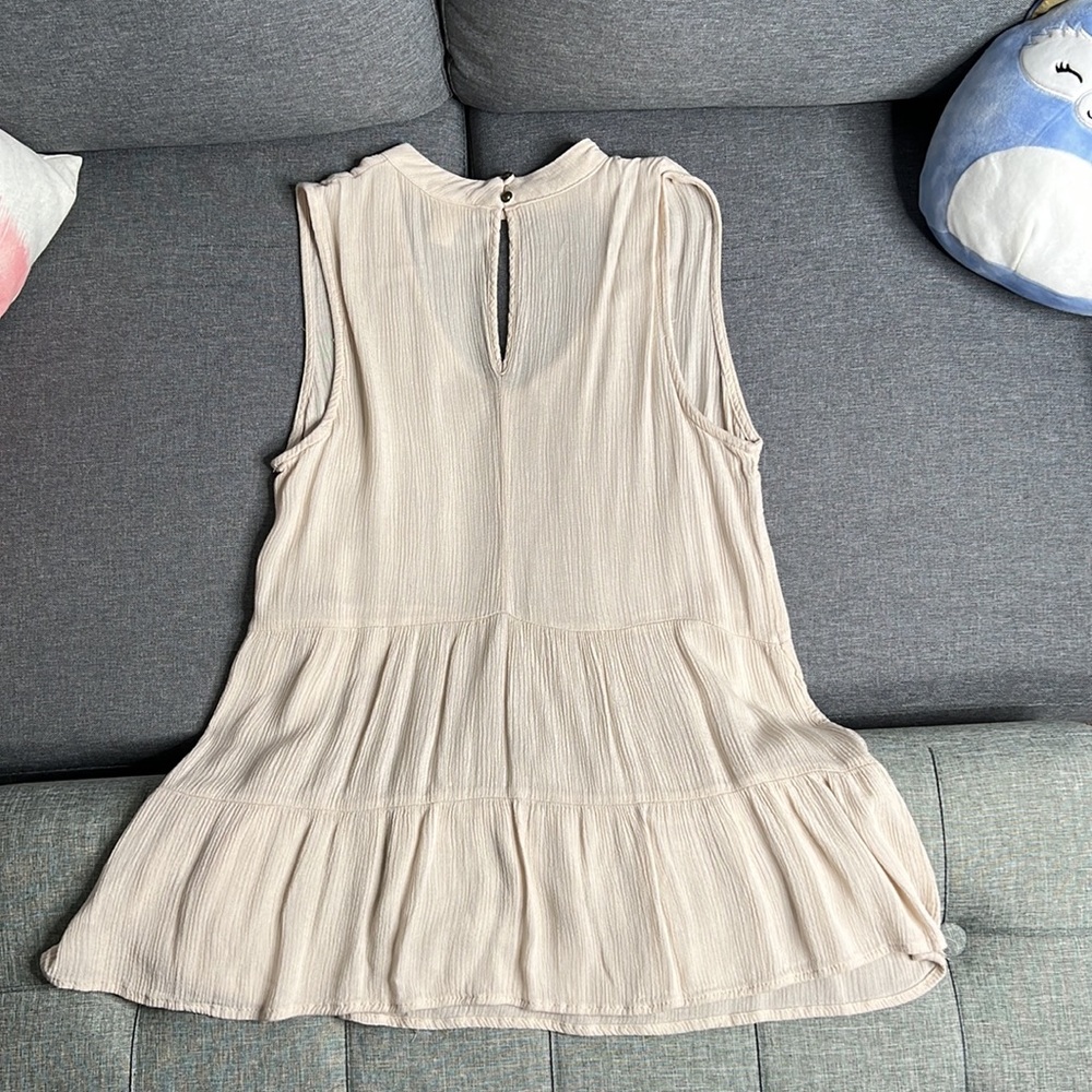 Mossimo Supply Co. Flowy Tank Top with Front Cutout - Picture 2 of 3